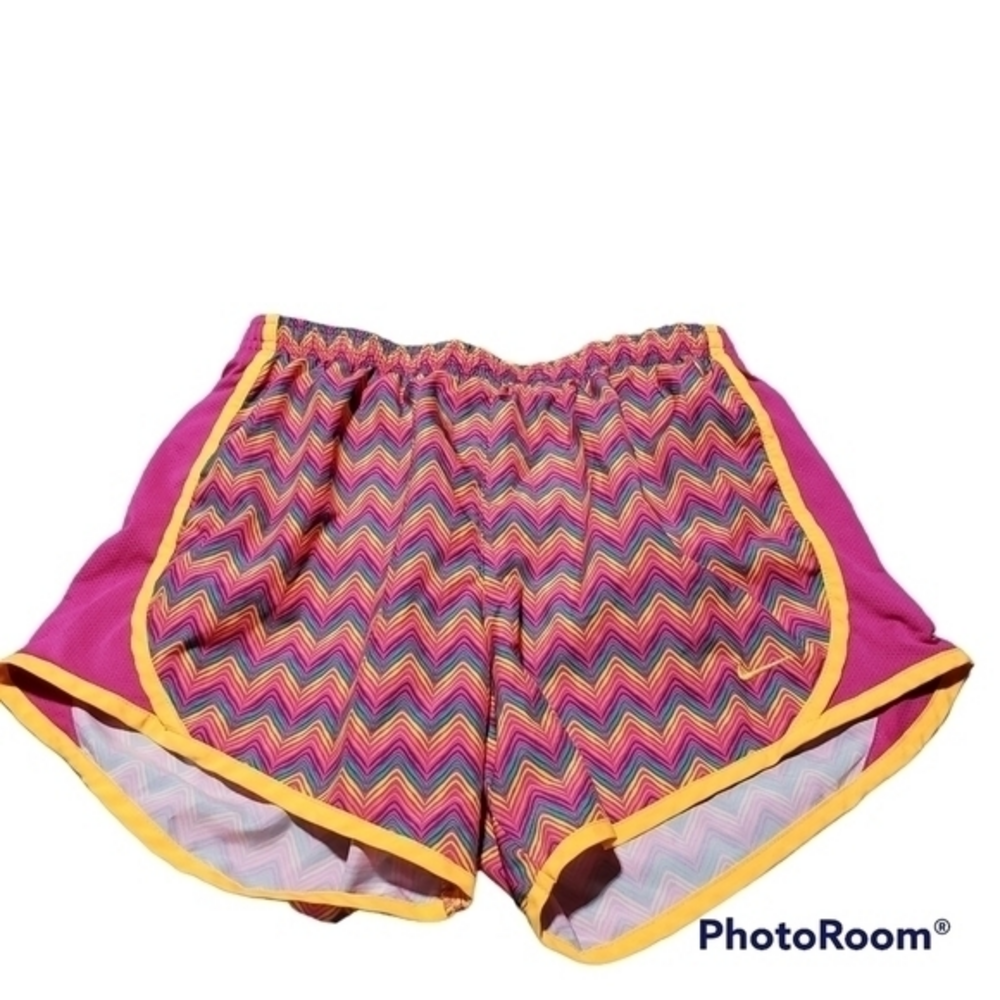 𝅺Nike shorts‎